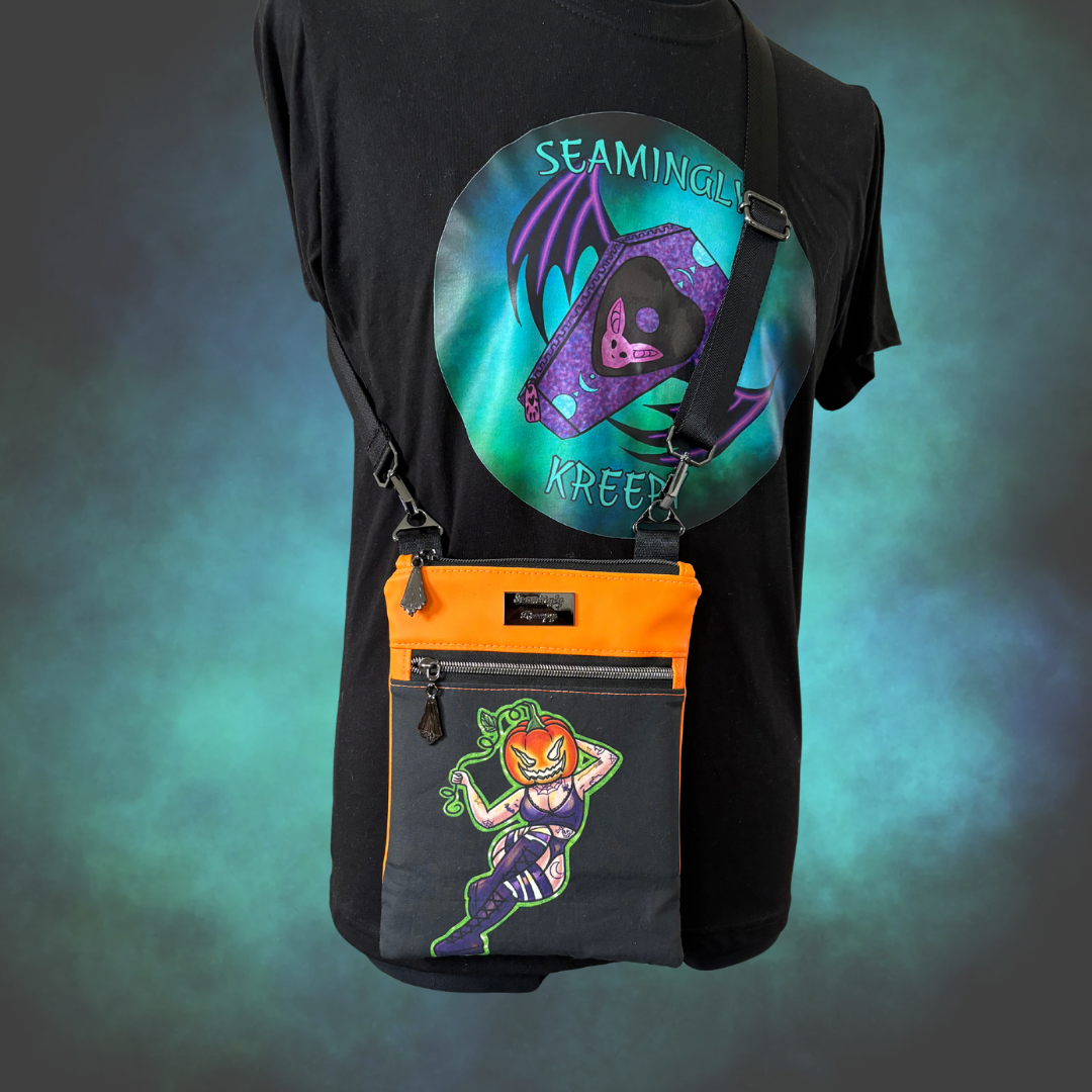 Pin-Up pumpkin small cross body bag